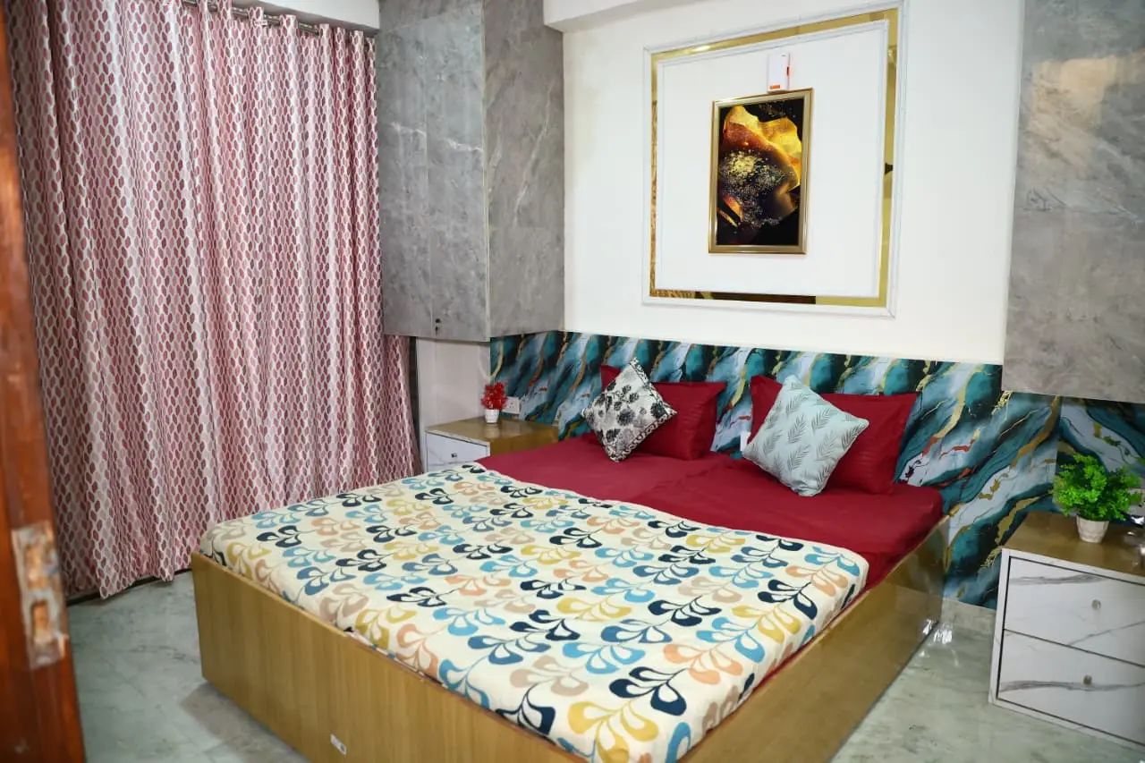 Sarita Royal video tour